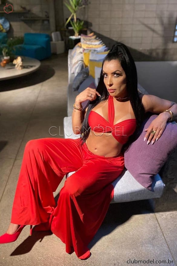 Imagem da acompanhante Luiza Meirelles