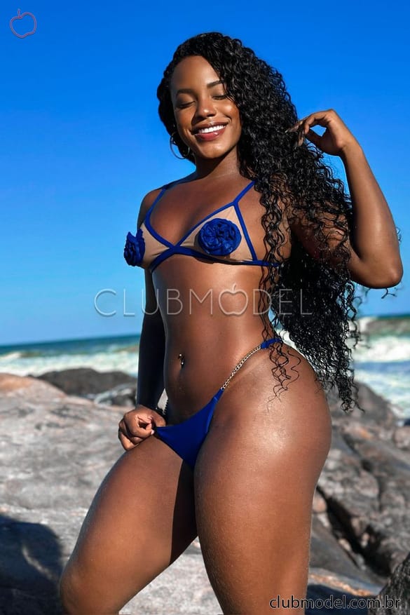 Imagem da acompanhante Yris Queiroz